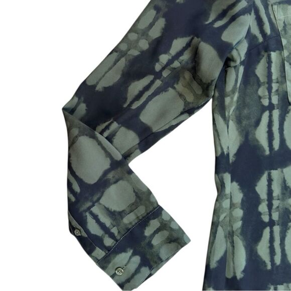 ❌❌NOT FOR SALE Express Green Patterned Semi- Sheer Portofino Blouse Sz L - Picture 3 of 9